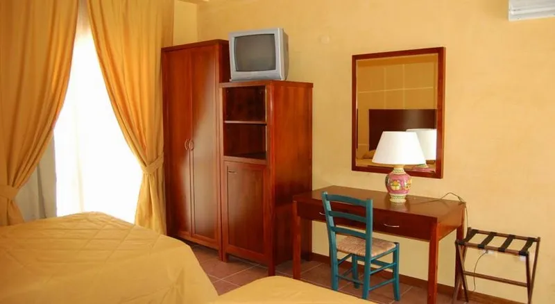 QUADRUPLE STANDARD Room, Ciuri Di Badia, Palermo