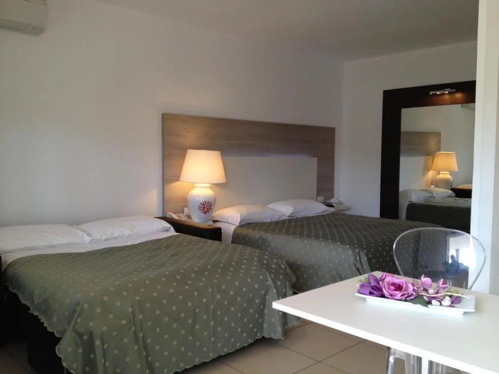 QUADRUPLE SUPERIOR Room, Hotel Ambrosio La Corte, Olbia