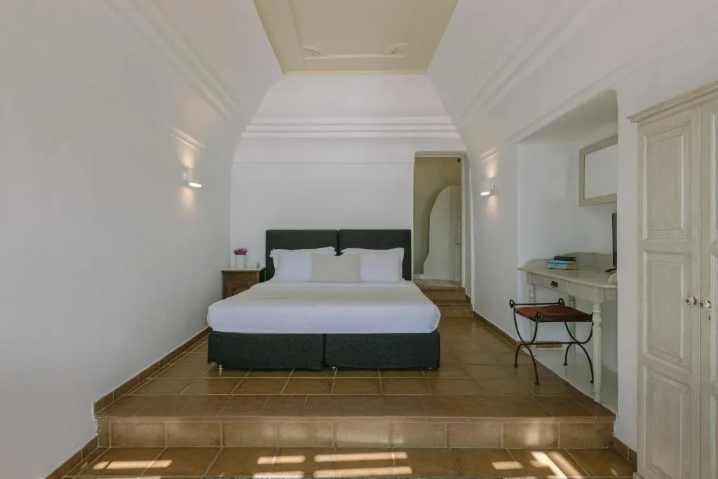 STUDIO DELUXE Room, Afroessa Hotel, Santorini