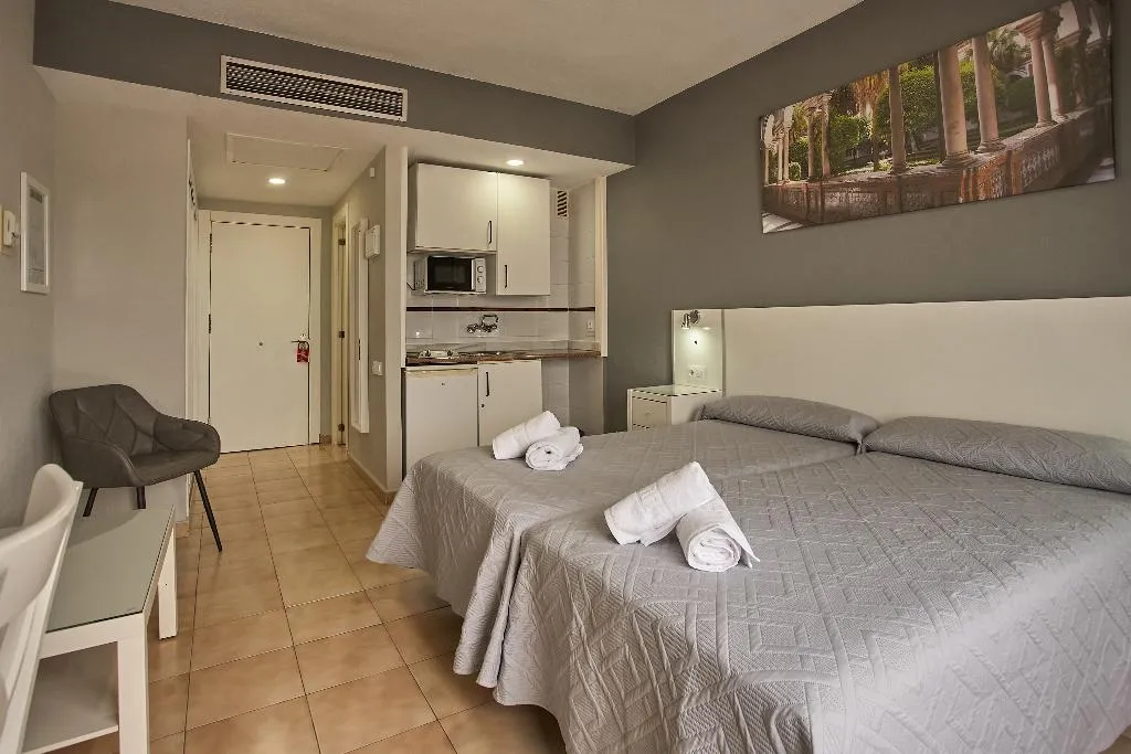 TWIN STANDARD Room, Resitur, Seville