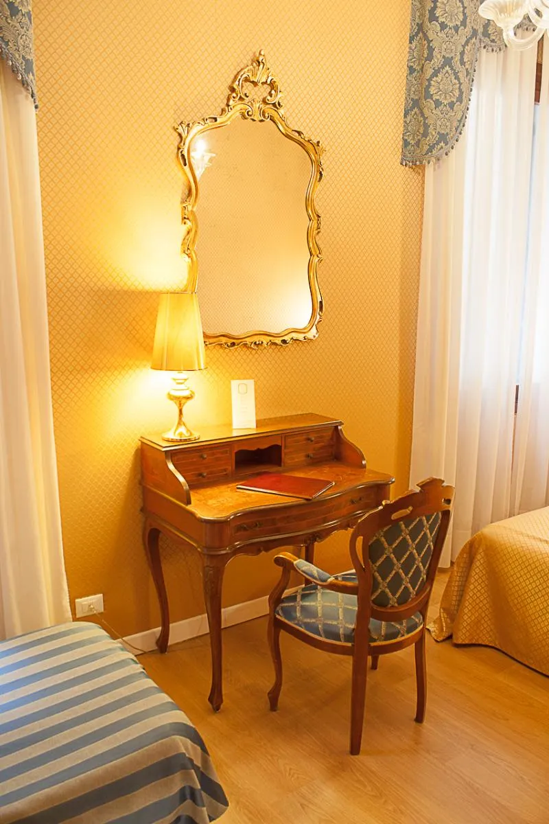 Room, Hotel Locanda Canal, Venice