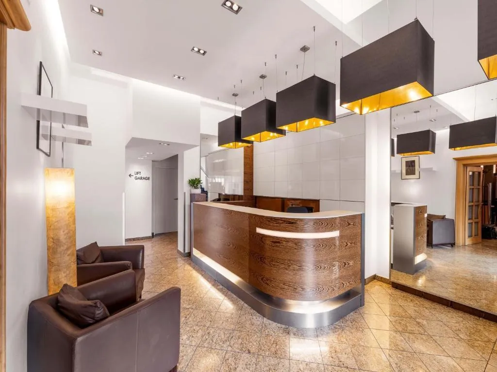Lobby, B&B HOTEL Linz City-Ost, Linz
