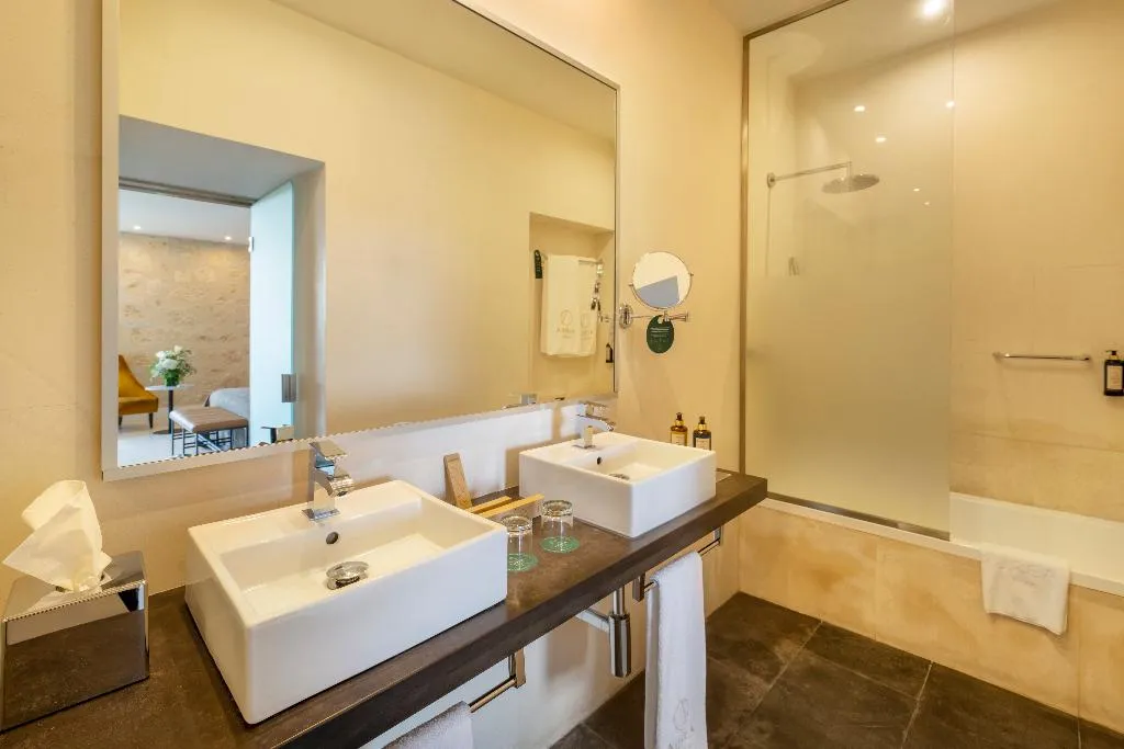 DOUBLE DELUXE Room, Áurea Convento Capuchinos by Eurostars Hotel, Madrid