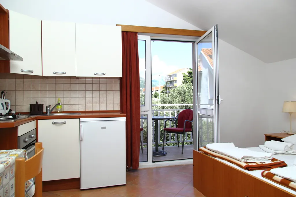 STUDIO GARDEN VIEW WITH BALCONY Room, Apartments Senjo, Dubrovnik