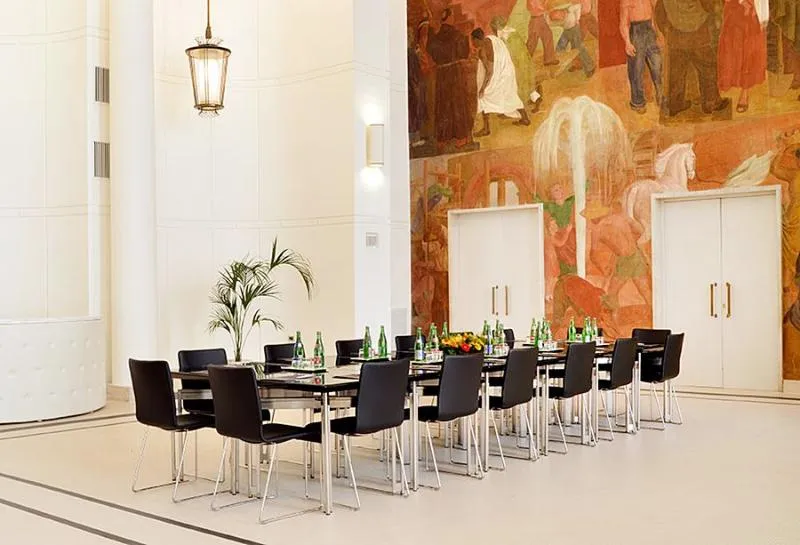 Restaurant, Palazzo Esedra, Naples