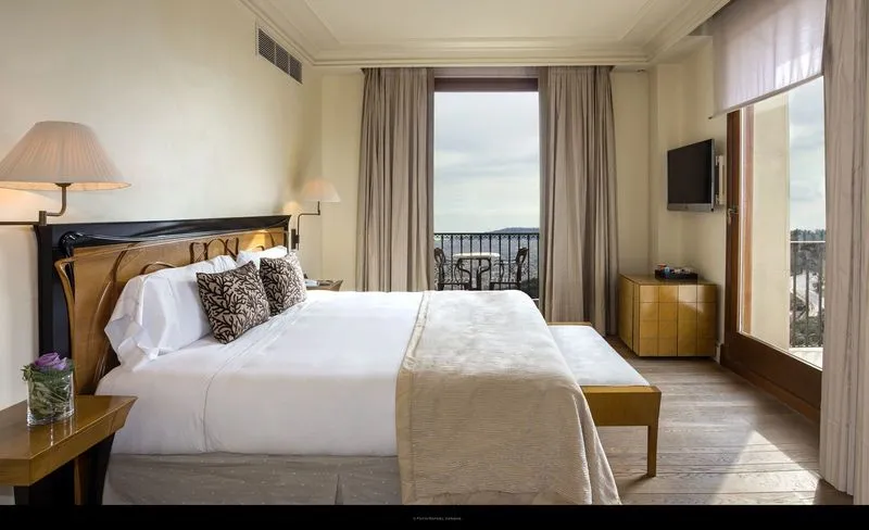 JUNIOR SUITE MOUNTAIN VIEW Room, METT Barcelona, Barcelona
