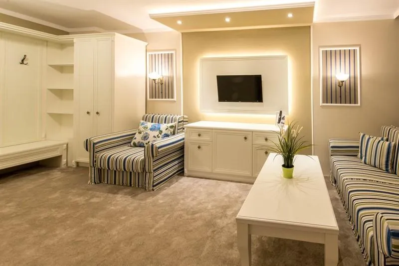 APARTMENT WITH BALCONY Room, Park Hotel Raya Garden, Varna