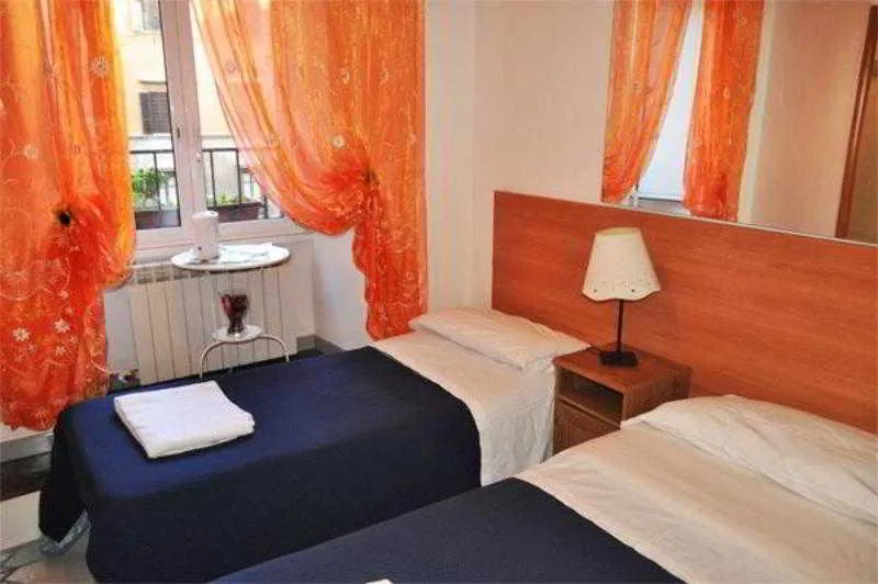 Room, Claudia Rooms, Naples