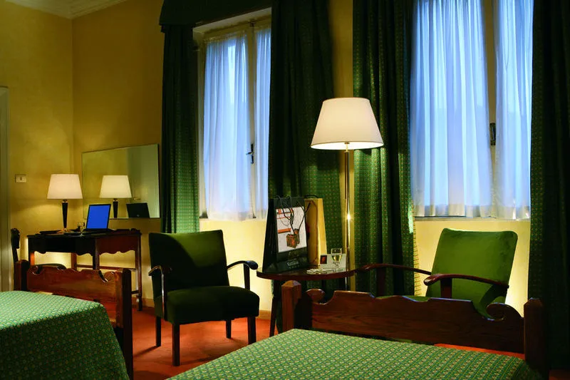 TRIPLE STANDARD Room, Bettoja Hotel Atlantico, Rome