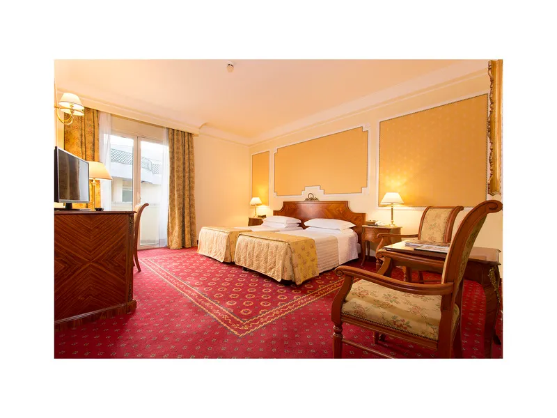 Double or Twin STANDARD Room, Grand Hotel Vanvitelli, Naples