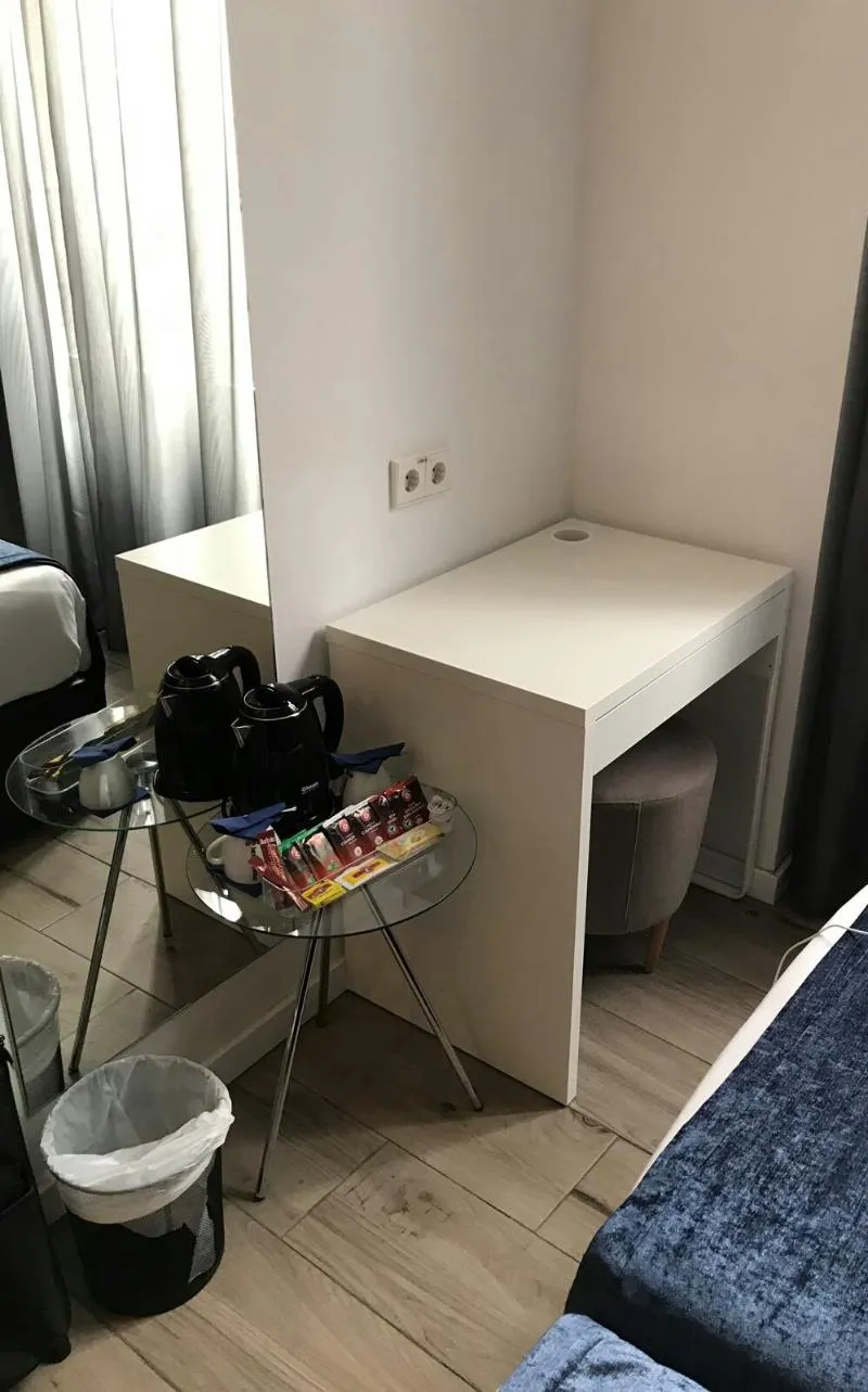 Room, El Siglo, Valencia