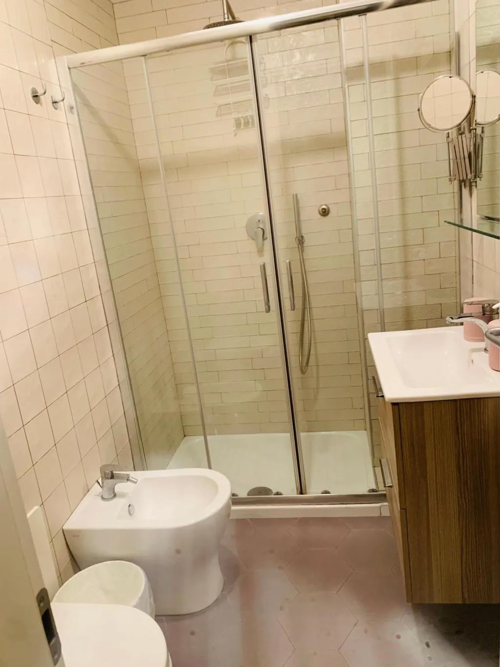 DOUBLE STANDARD Room, Cappella Vecchia 11, Naples