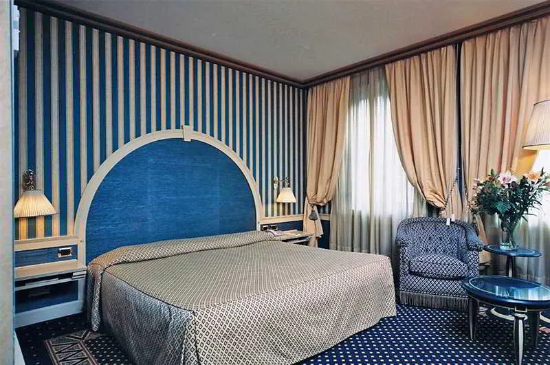 Room, Auriga, Milan