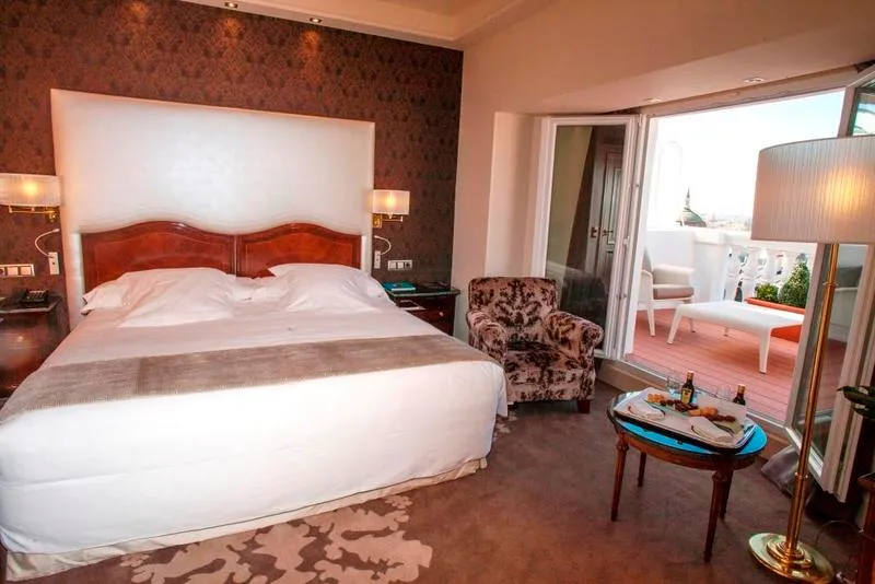 DOUBLE CLUB Room, Wellington Hotel & Spa Madrid, Madrid
