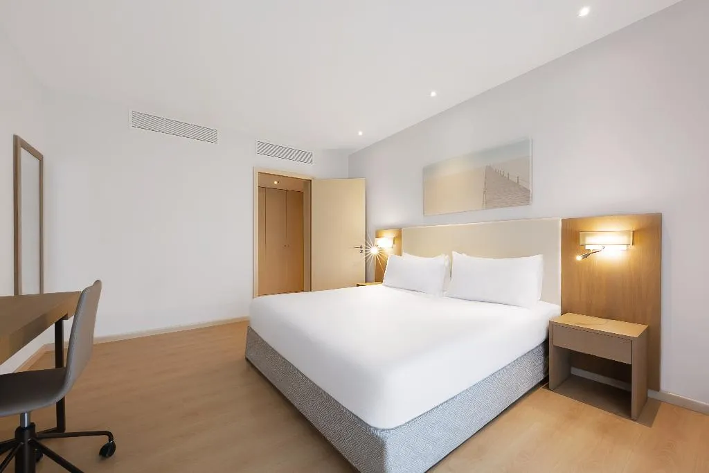 FAMILY ROOM CAPACITY 4 Room, Eurostars Oasis Plaza, Porto