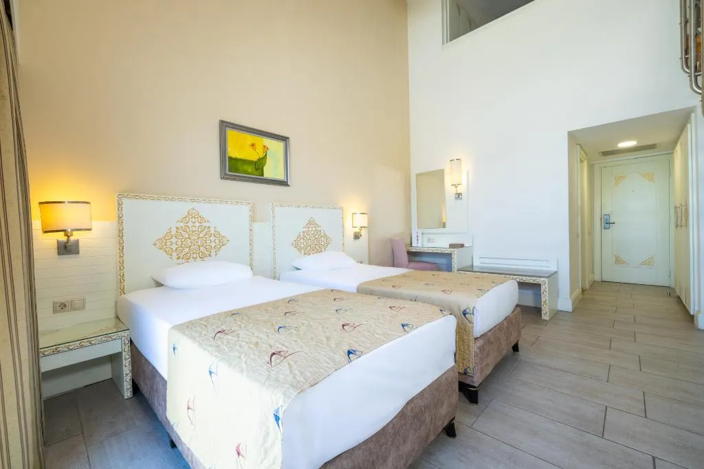 FAMILY ROOM STANDARD Room, Crystal Admiral Aqua Collection, Antalya