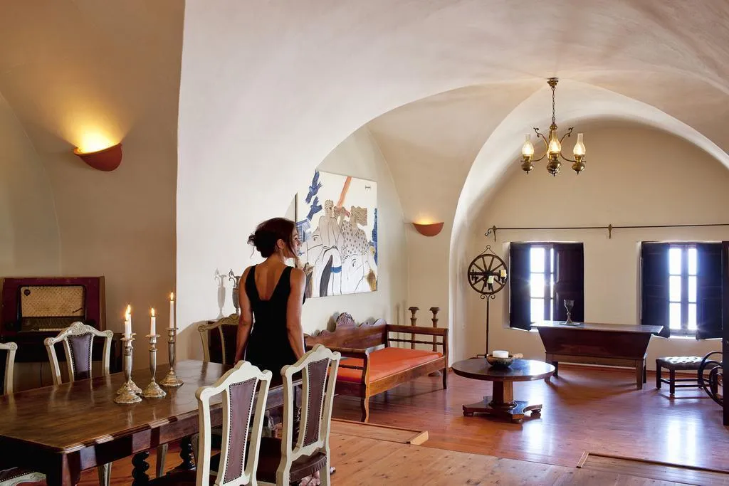 Double or Twin SUPERIOR Room, Lava Suites & Lounge, Santorini