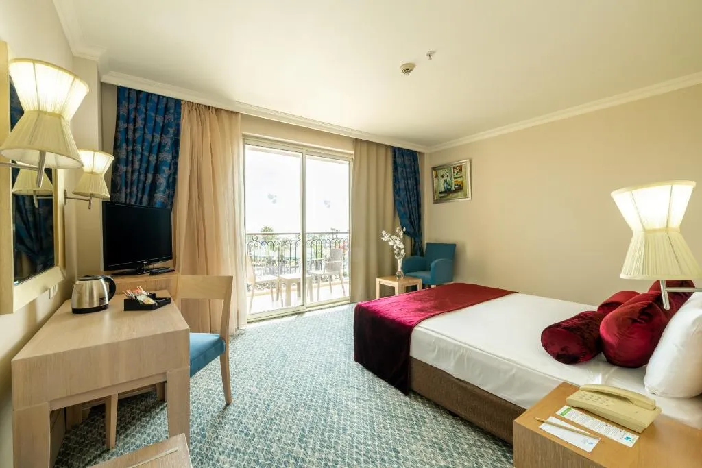 Room, Crystal Family Comfort Collection, Antalya