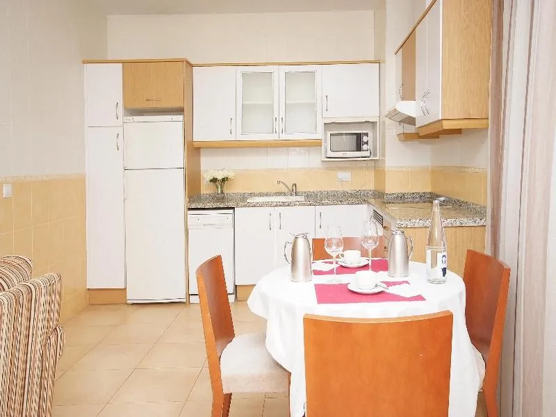 APARTMENT TWO BEDROOMS Room, Albufera Apartotel, Valencia