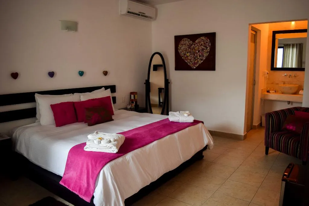 STUDIO KING SIZE BED Room, Casa Ticul, Playa Del Carmen
