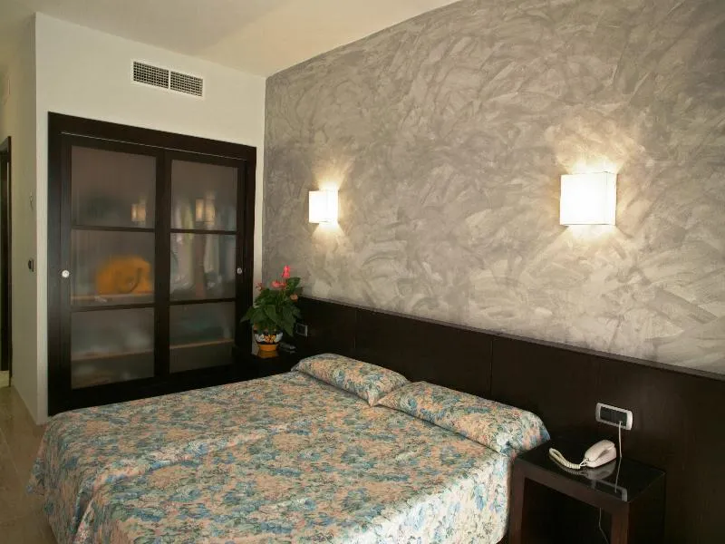 SINGLE STANDARD Room, htop Palm Beach, Costa Brava