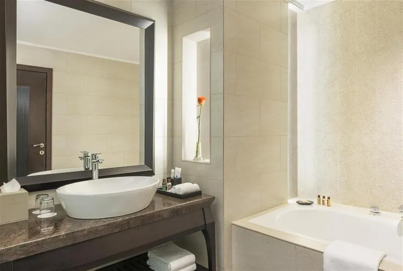 Room, Sheraton Sharjah Beach Resort & Spa, Dubai