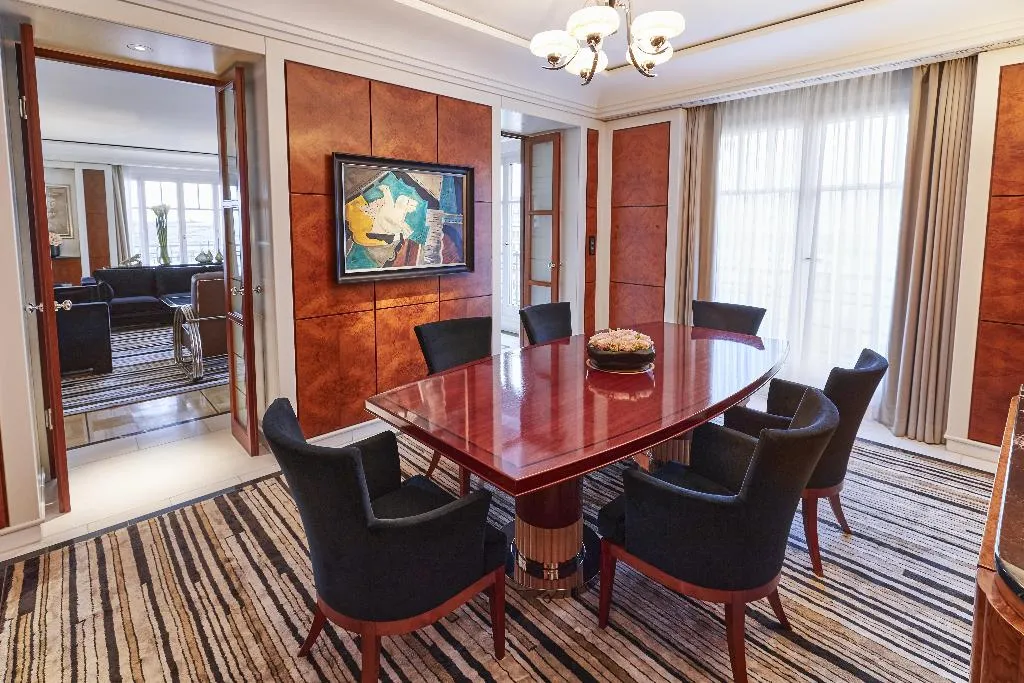 SUITE SUPERIOR WITH VIEWS Room, Adlon Kempinski Berlin, Berlin