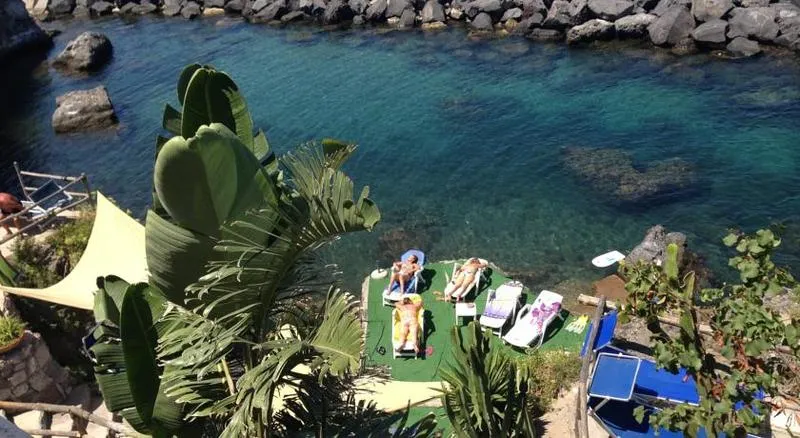 Sports and Entertainment, Albergo Italia, Naples