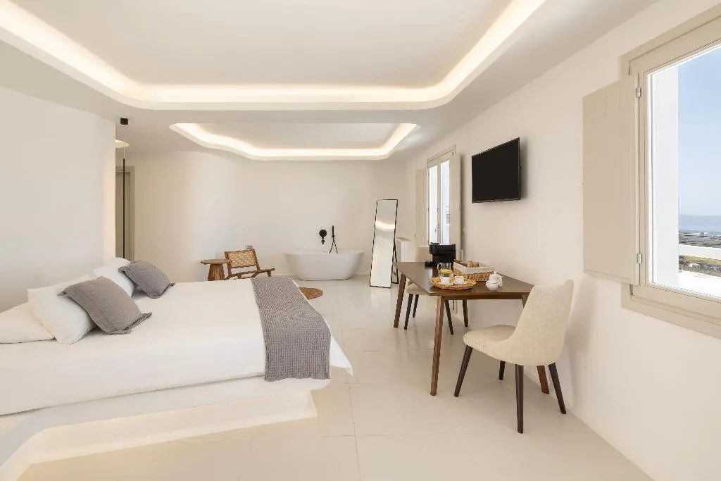 SUITE DELUXE GARDEN VIEW Room, Zannos Melathron Hotel By Omilos Hotels, Santorini