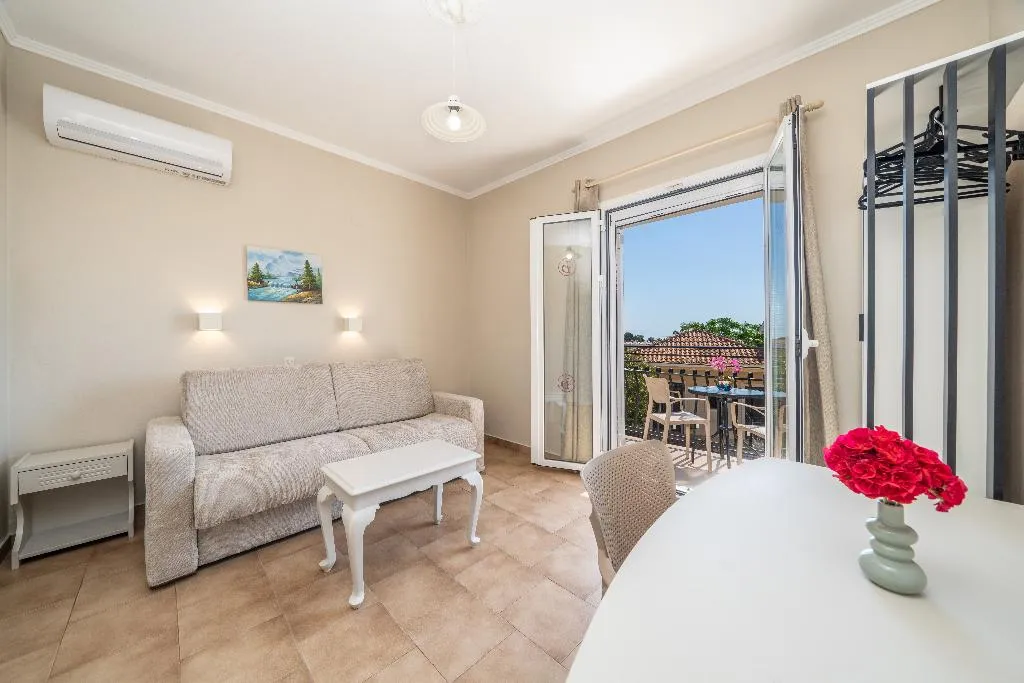 APARTMENT SEA VIEW TWO BEDROOMS Room, Dionysios Studios & Apartments, Kefallinia