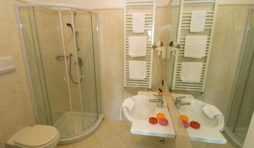 DOUBLE STANDARD Room, Cinque Giornate, Milan