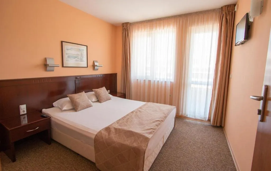 APARTMENT WITH BALCONY Room, Divesta, Varna