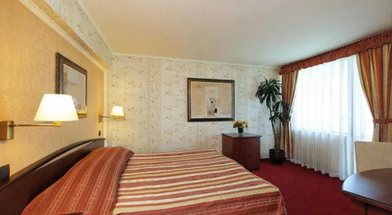Room, Capitol, Varna