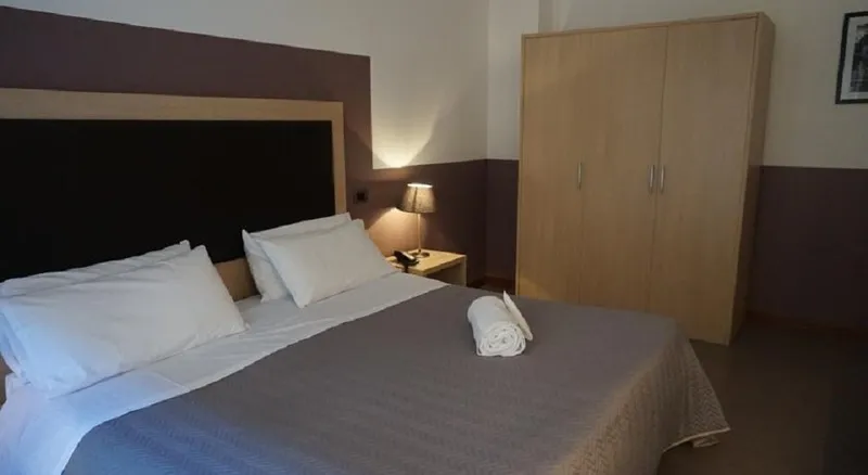 FAMILY ROOM STANDARD Room, Crisol Europa, Palermo