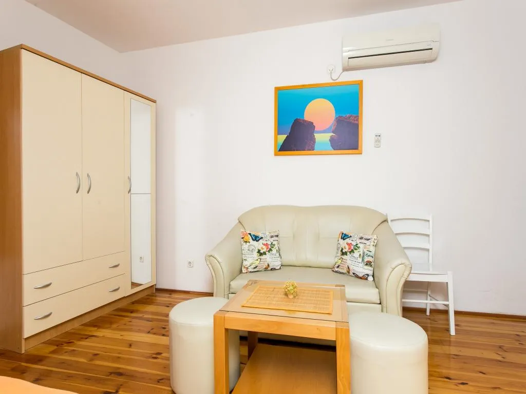 STUDIO CAPACITY 2 Room, Apartments Orka, Dubrovnik