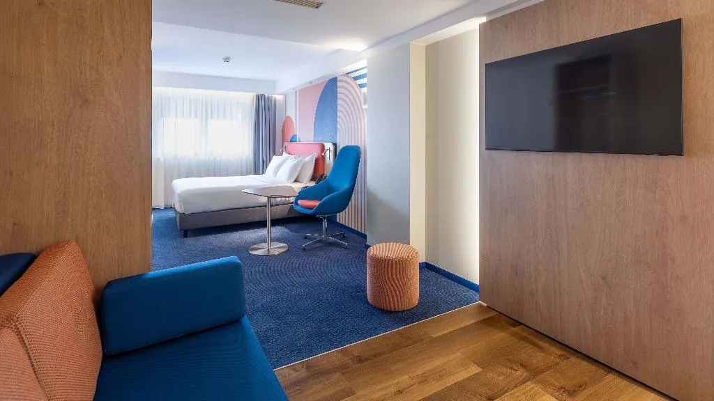 Double or Twin PREMIUM Room, Holiday Inn Express Lisbon Principe Real, by IHG, Lisbon