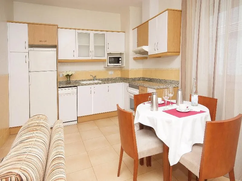 APARTMENT STANDARD Room, Albufera Apartotel, Valencia