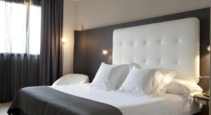 DOUBLE STANDARD Room, Santos Maydrit Airport, Madrid