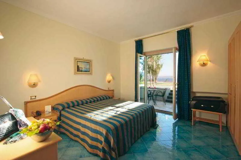 Room, Grazia Terme, Naples