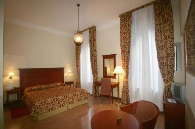 SINGLE SUPERIOR Room, Palazzo Marcello Al Sole, Venice