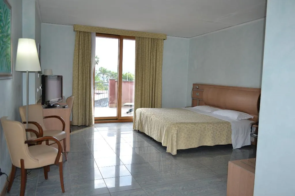 Double or Twin SEA VIEW Room, Marina Palace Hotel Spa & Congress Hall, Catania