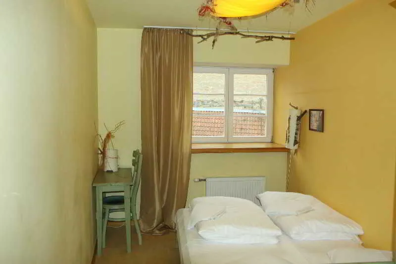 Room, Ala Hostel & Apartments, Riga