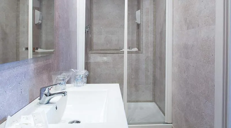 DOUBLE WITH BALCONY Room, GHT Balmes - Apartaments & Splash, Costa Brava