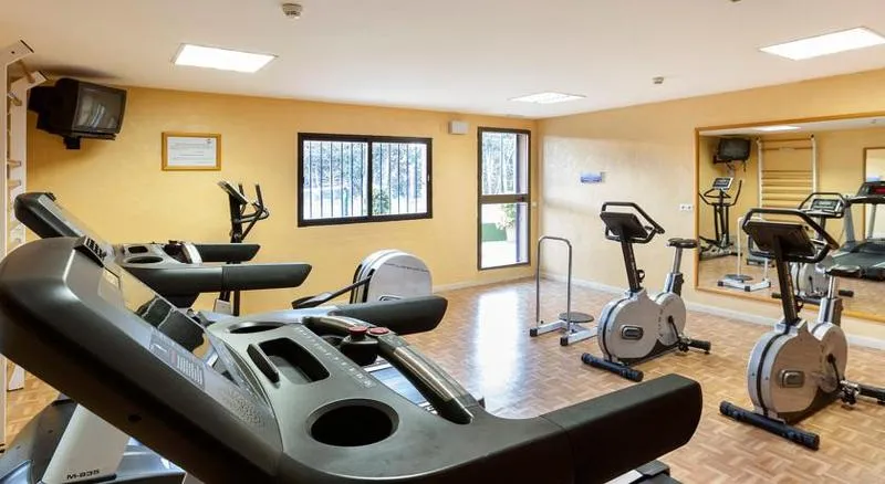 Sports and Entertainment, Crown Resort - Club Calahonda, Costa Del Sol