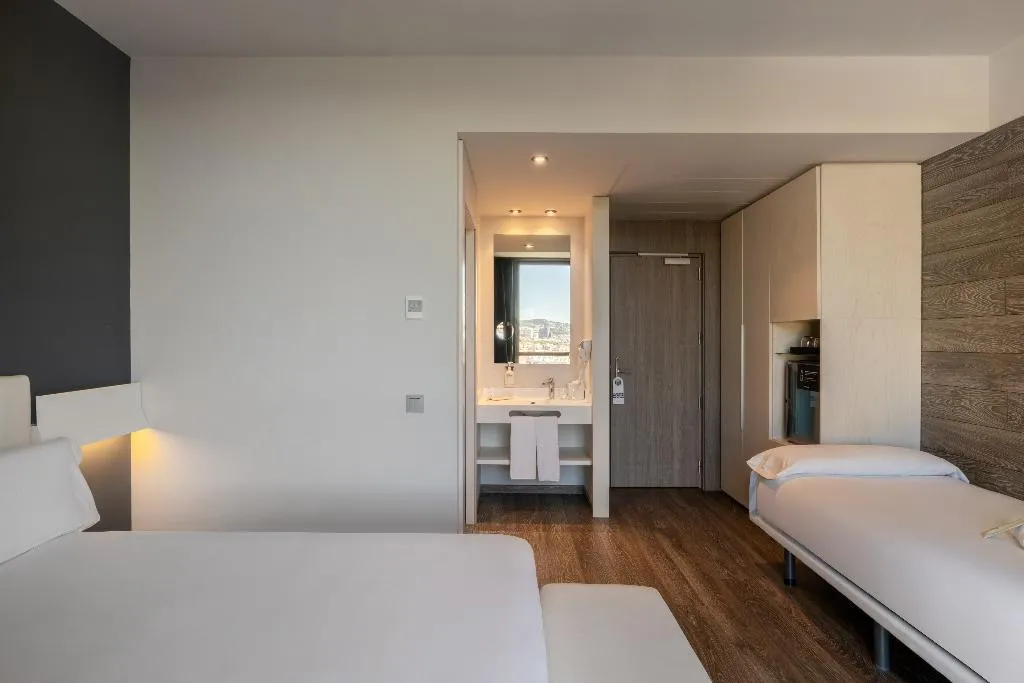 TRIPLE STANDARD Room, SB Plaza Europa, Barcelona