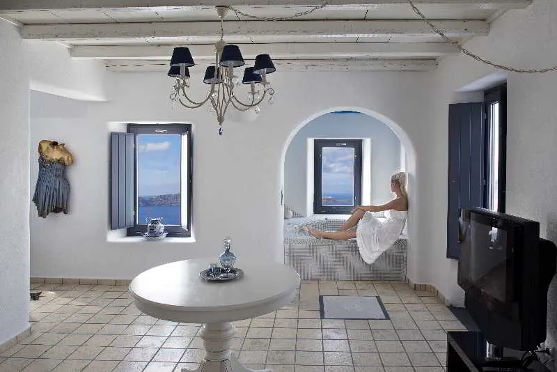 Room, Homeric Poems, Santorini