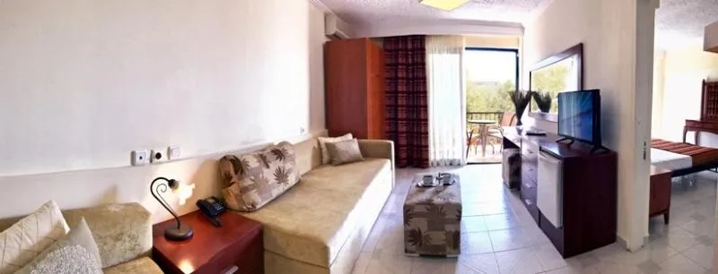 APARTMENT WITH BALCONY Room, Village Mare, Thessaloniki