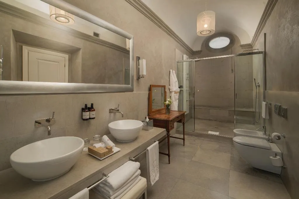 JUNIOR SUITE WITH TERRACE WITH VIEWS Room, Porta Rossa Hotel Firenze Colbert Collection, Florence
