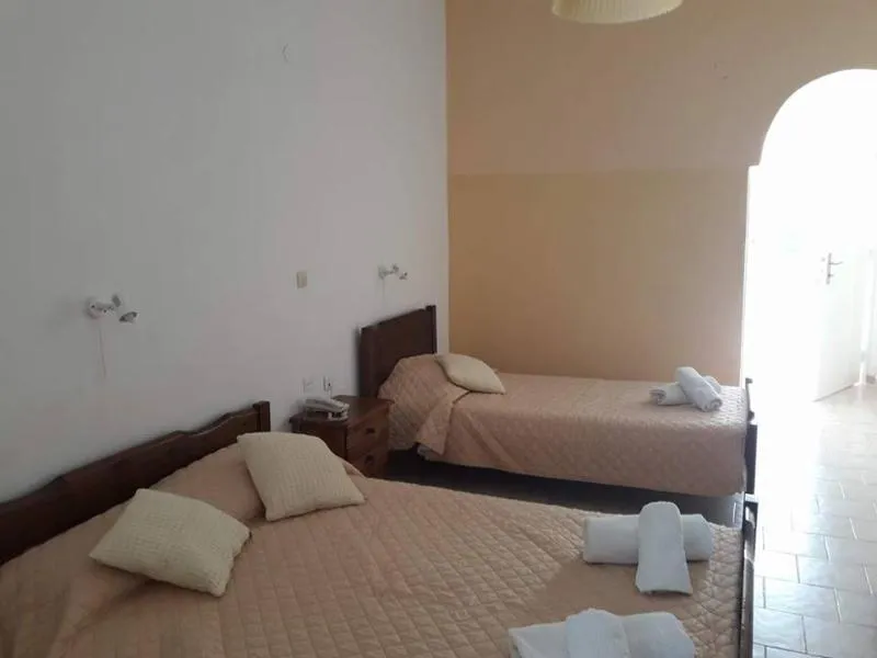 TRIPLE STANDARD Room, Gardenia, Santorini