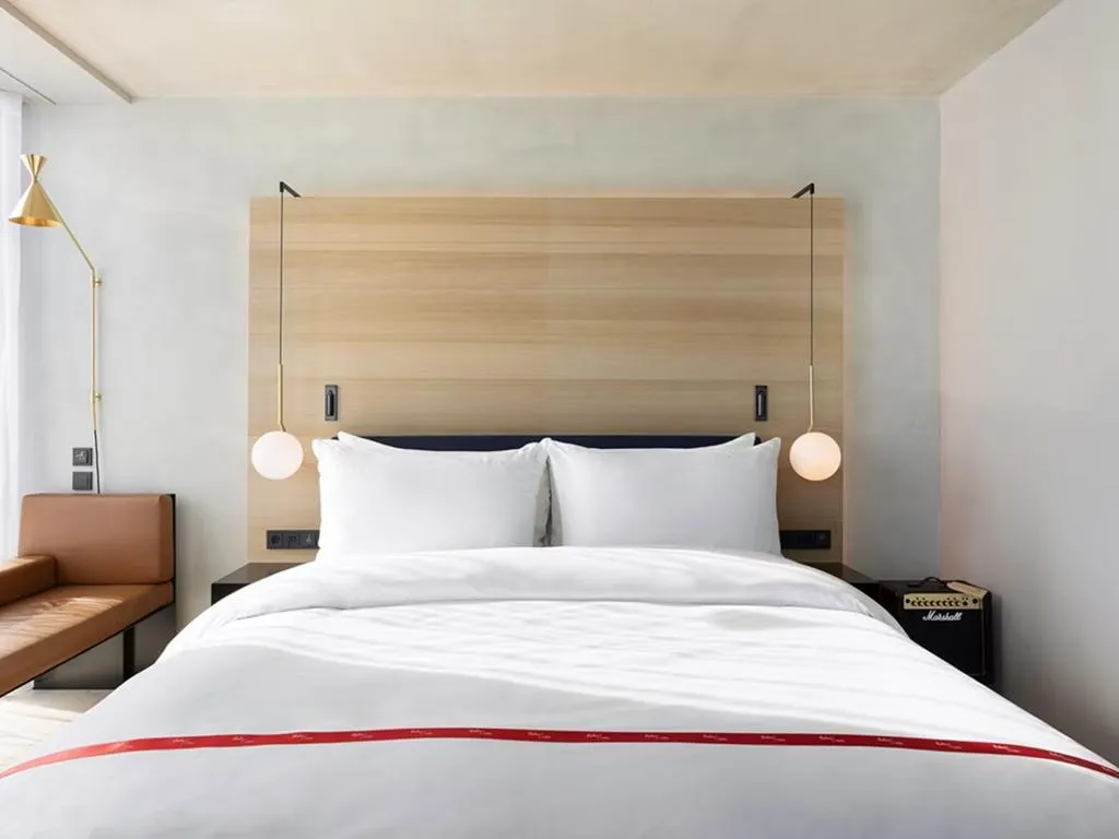 Double or Twin LOFT Room, Ruby Emma Hotel Amsterdam by IHG, Amsterdam
